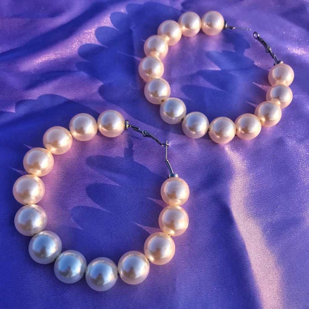 FAUX PEARL HOOPS
